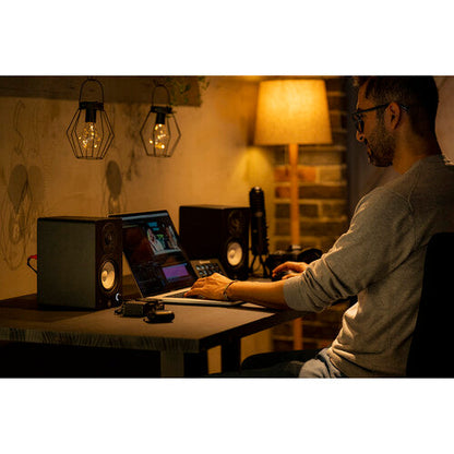 Yamaha HS4 Active 4.5" 2-Way Studio Monitors (Black)
